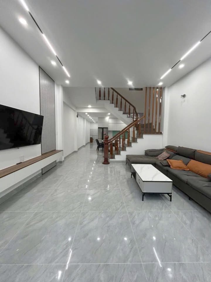 Nhà 68m², 5 Tầng, Mặt tiền 5m - Đức Giang, Long Biên - 9 Tỷ