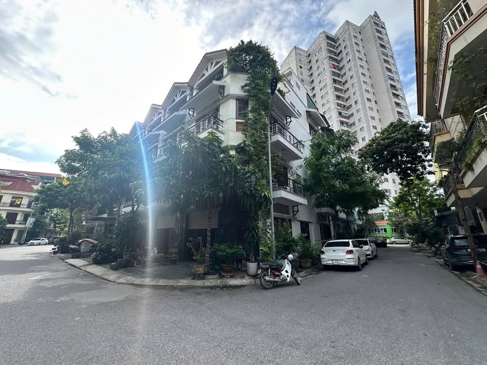 Nhà phố KĐT Văn Quán 142m² - Lô góc, Vị trí đắc địa, Giảm sâu 2 tỷ!