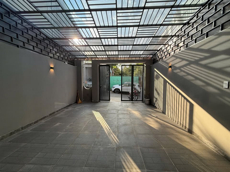 Nhà Riêng Pleiku 95m² Hẻm Lê Duẩn - Ô tô vào tận nhà, giá 2.6 tỷ!