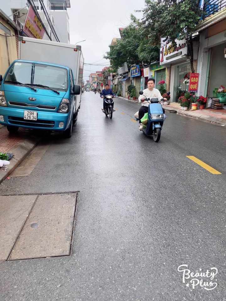 Nhà Phố Nguyễn Quý Trị Gia Lâm 130m² - Mặt tiền kinh doanh đắc địa!