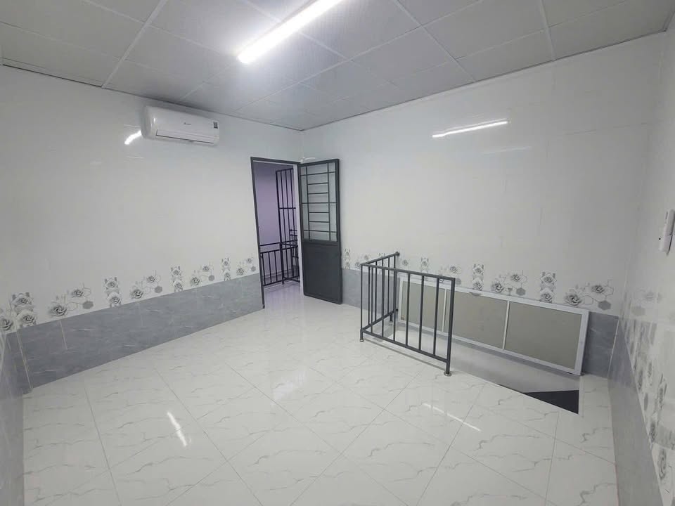 Phòng Trọ Mới Vườn Mận, Cần Thơ - Giá 2.4 Triệu/Tháng, Máy Lạnh