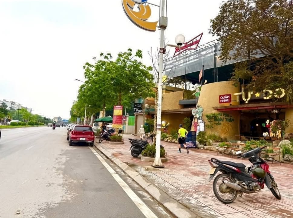 Nhà Phố Hồng Tiến, Long Biên 65m² 5 Tầng - Ngõ Ô Tô Thông, Sổ Đỏ Sẵn Giao Dịch