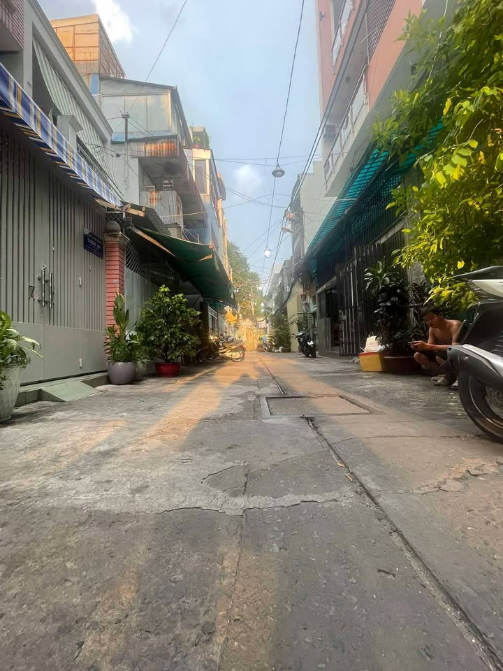 Nhà riêng Quận 3 61m² - Ô tô vào tận nhà, giá 13.8 tỷ!