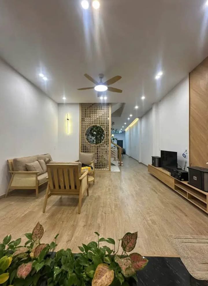 Nhà Mặt Tiền Nguyễn Đổng Chi, Hải Châu - 81m², 3 Tầng, Full Nội Thất, Giá 9.2 Tỷ