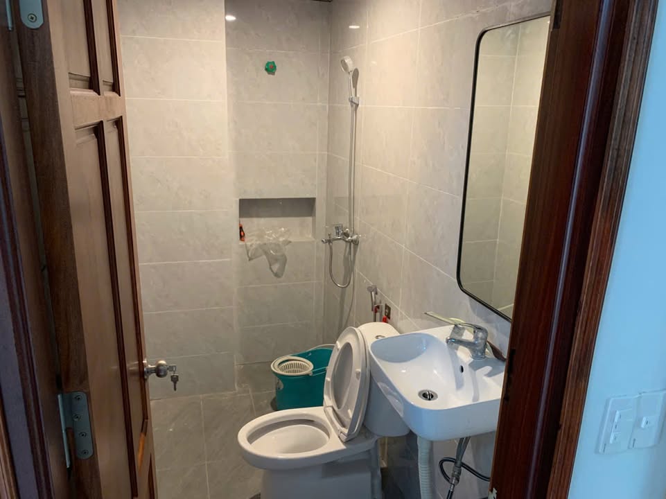 Nhà Nguyên Căn Vân Lũng An Khánh Hoài Đức – 5 Tầng, Sẵn Sàng Ở Ngay!