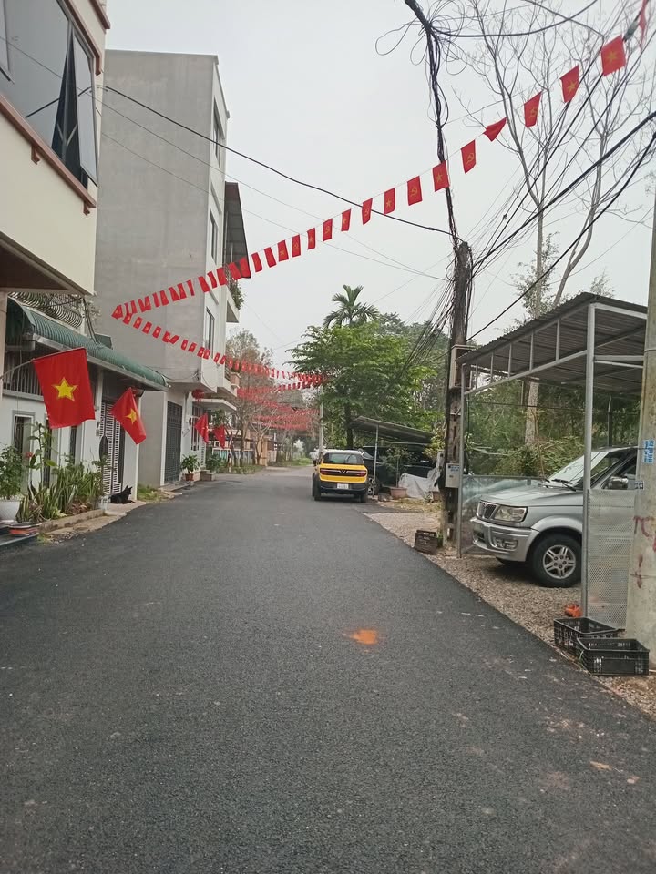 Nhà riêng Quỳnh Lâm 60m² - Ô tô vào tận nhà, kinh doanh tốt!