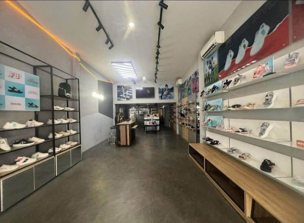 Cho thuê nhà mặt tiền Hùng Vương, Hải Châu - 115m², kinh doanh sầm uất