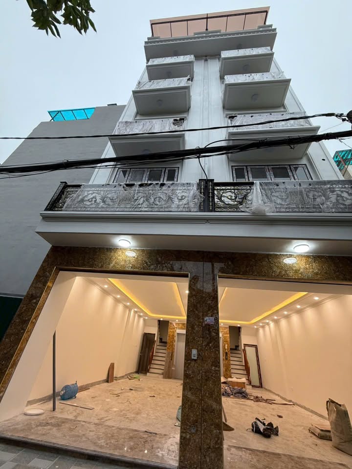 Bán nhà Phúc Đồng Long Biên 40m² hơn 9 tỷ - Ô tô vào nhà, thang máy