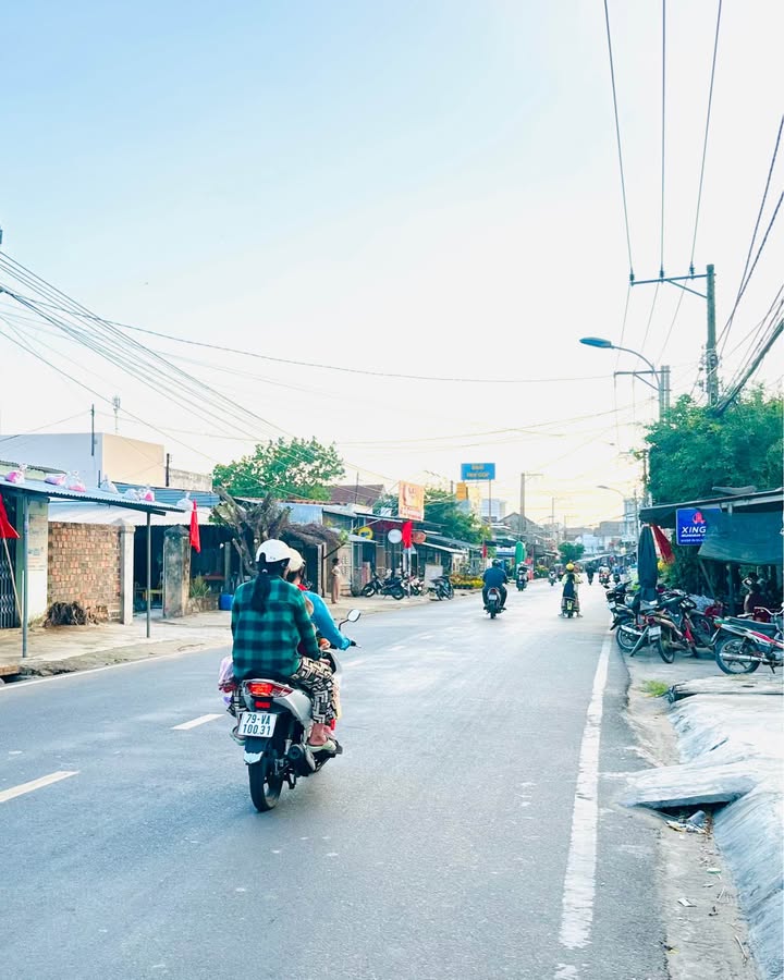 Đất nền Nguyễn Huệ Vạn Ninh 401m² - Sổ đỏ chính chủ, xây dựng ngay!