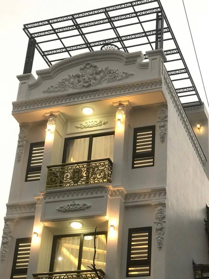 Nhà Mặt Tiền 85m² Kinh Doanh 7 Tầng Thang Máy P. Phúc Đồng, Long Biên - Sổ Đỏ Sẵn Sàng