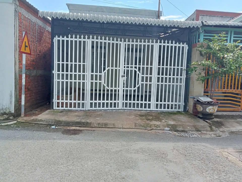 Nhà Đất Duyên Hải 110m² - Sổ Đỏ Chính Chủ, Giá Tốt Hiếm Có!