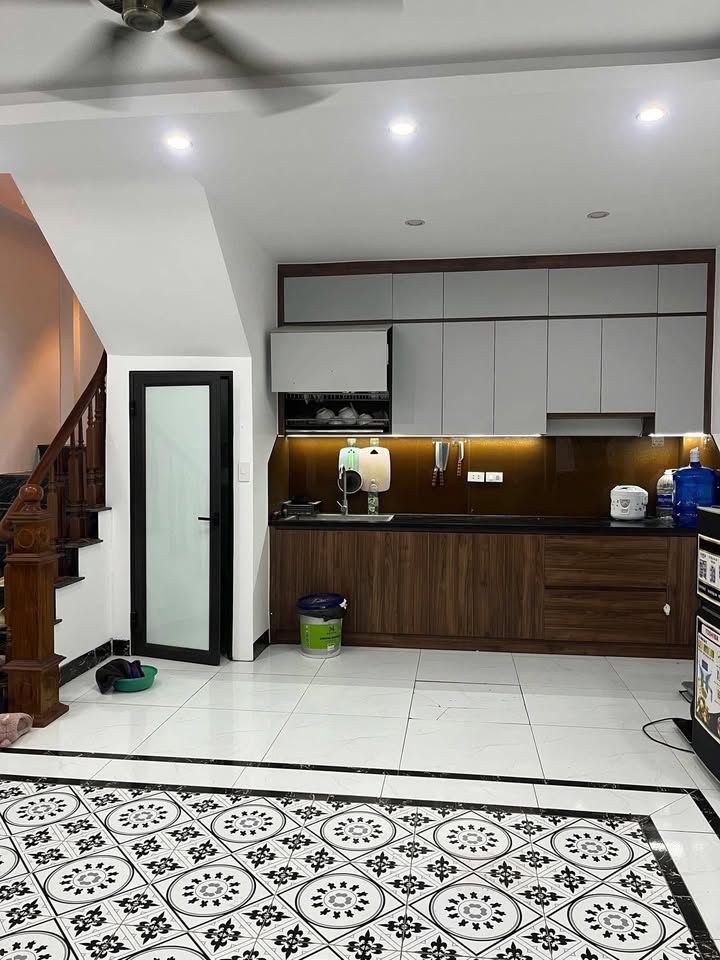 Nhà Riêng 3 Tầng Phụng Châu - Sẵn Sàng Ở Ngay, Giá Sinh Viên!