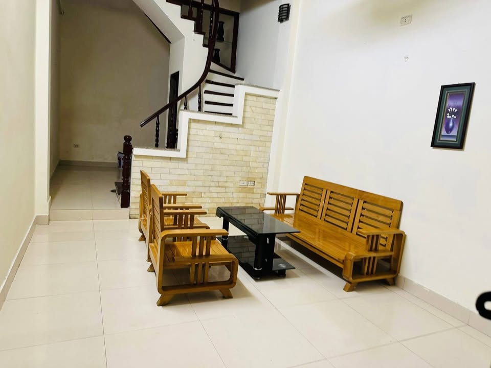 Cho thuê nhà 35m² 3 tầng tại Phương Mai, Đống Đa - Giá 10 triệu/tháng