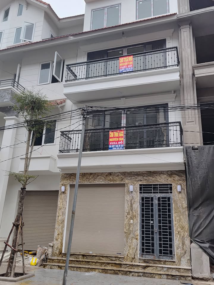 Cho thuê nhà 5 tầng mặt tiền 13m, 82m², Hoài Đức - Sẵn Sàng Kinh Doanh & Ở