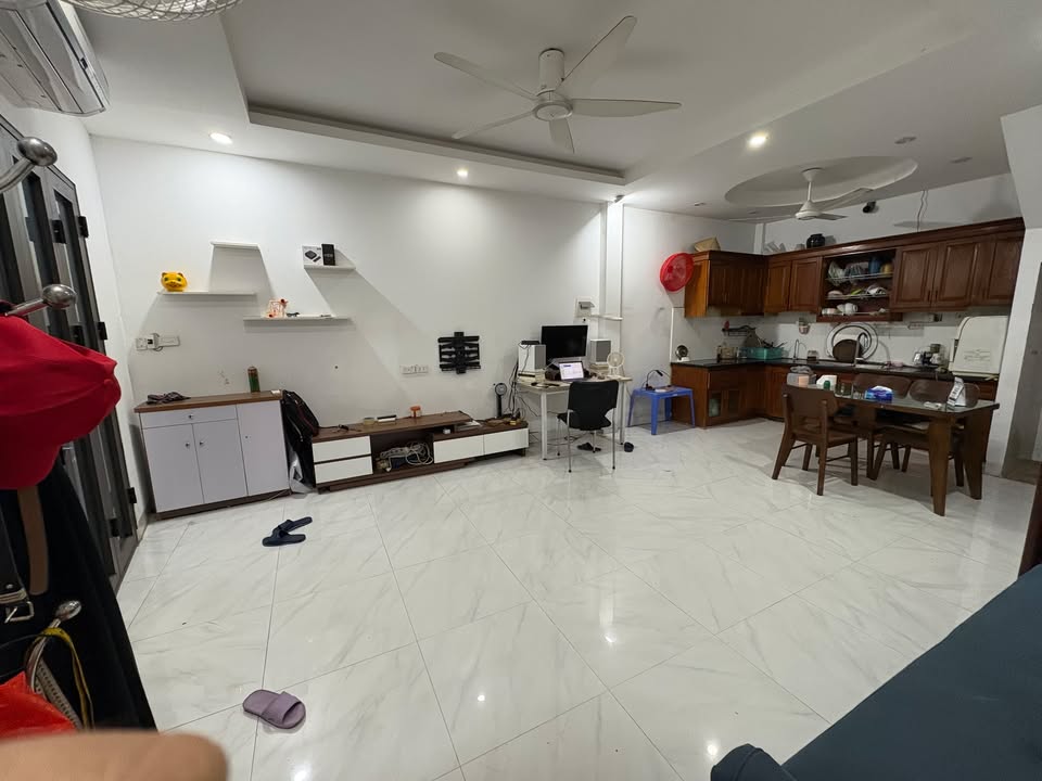 Bán nhà Tây Mỗ Nam Từ Liêm 37m² - Chính chủ bán, căn góc cực thoáng!