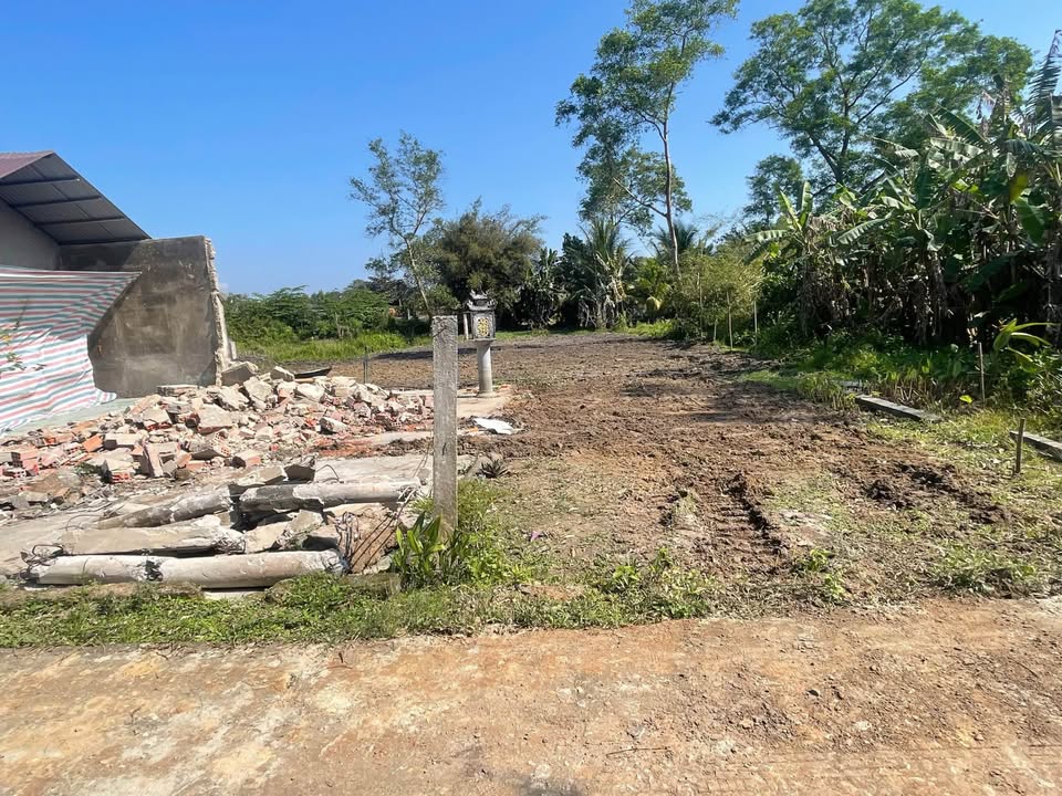 Bán 2 lô đất F0 Kim Đâu Cam Lộ 204m² giá 300tr - Tiềm năng tăng giá!