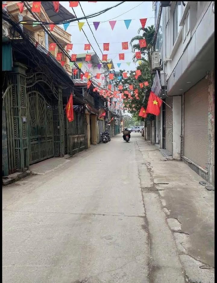 Đất Vàng Xuân Đỉnh - 72m² - Ngay Trường Tiểu Học - Sổ Đỏ Vuông Vắn