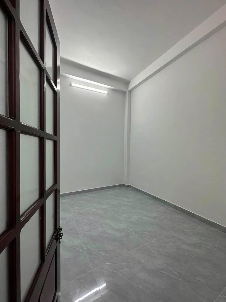 Nhà Mặt Tiền Hòa Cường 82m² (5.5m x 15m) - Dòng Tiền 12 Triệu/Tháng - Giá Tốt Đầu Năm