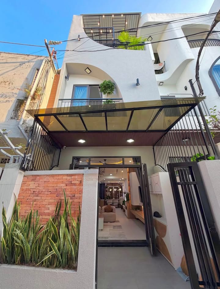 Bán nhà 3 tầng Hải Châu Đà Nẵng 70m² giá 6.25 tỷ - Vị trí đẹp