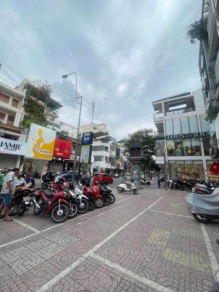 Nhà Hẻm Xe Hơi Trường Sa, Quận 3 - 60m² 3 Tầng, Giá 10.19 Tỷ