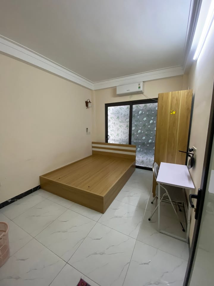 Phòng Trọ Mới Đủ Đồ, Ban Công Rộng Ngõ 296 Lĩnh Nam, Hoàng Mai - Giá 3.1 Triệu