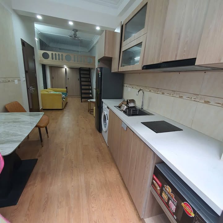 Cho thuê nhà Âu Cơ, Tây Hồ - Full nội thất, mặt đường, 500k/ngày