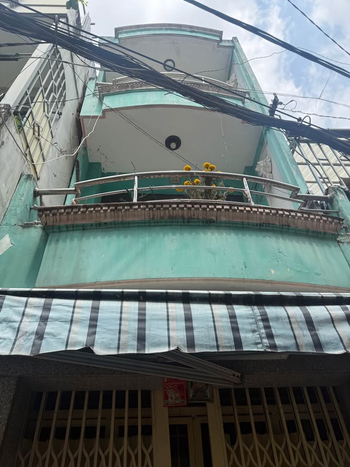 Nhà Mặt Tiền P12 Q6 - 4PN, 3 Lầu, 8 Triệu/tháng - Ngang 3m