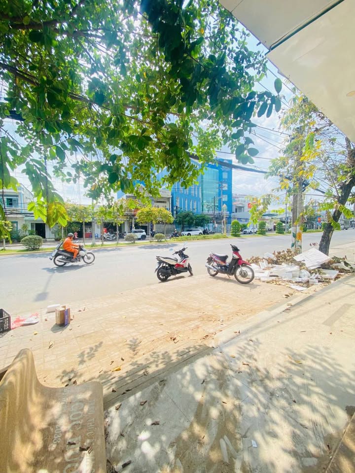 Nhà Mặt Tiền Đường Phú Lợi, Sóc Trăng 400m² - Tuyệt Vời Để Kinh Doanh!