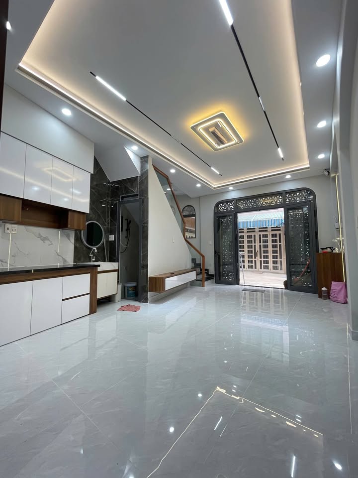 Nhà riêng Lạc Long Quân, Tân Bình 45m² - Full nội thất, vào ở ngay!