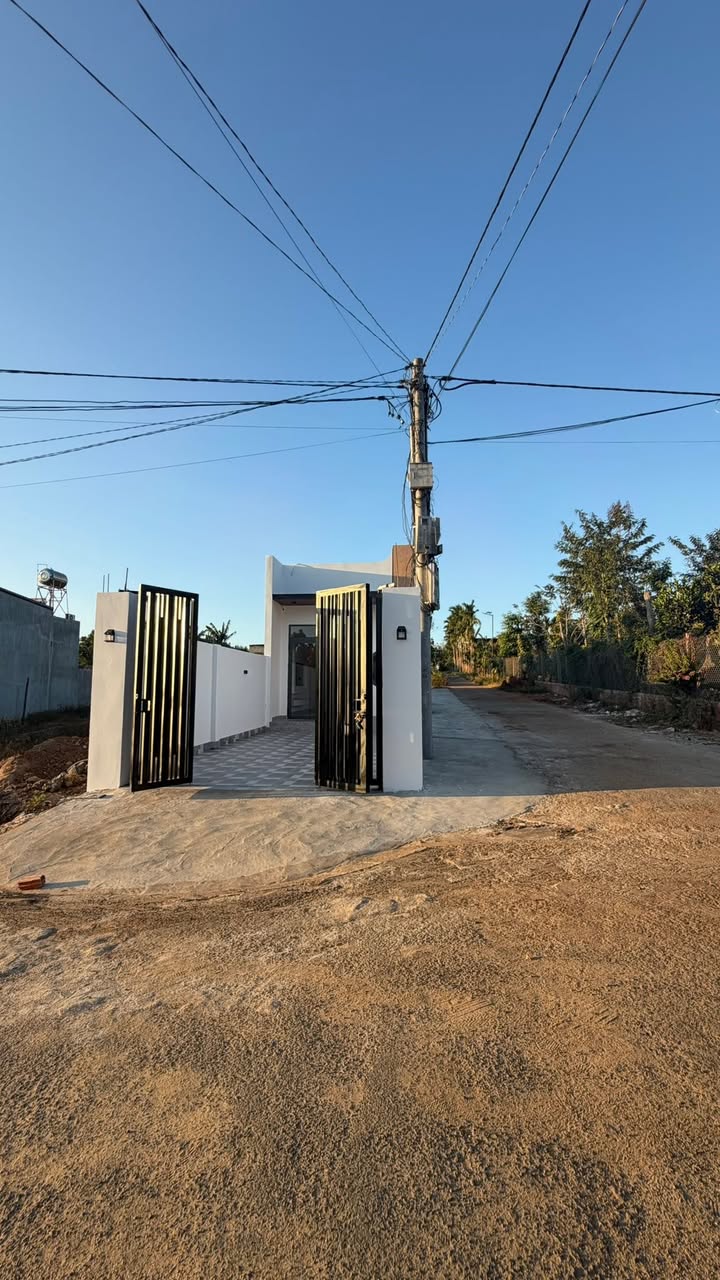 Nhà riêng Thôn 8 BMT 1.79 tỷ - Sẵn sàng ở ngay, full nội thất!