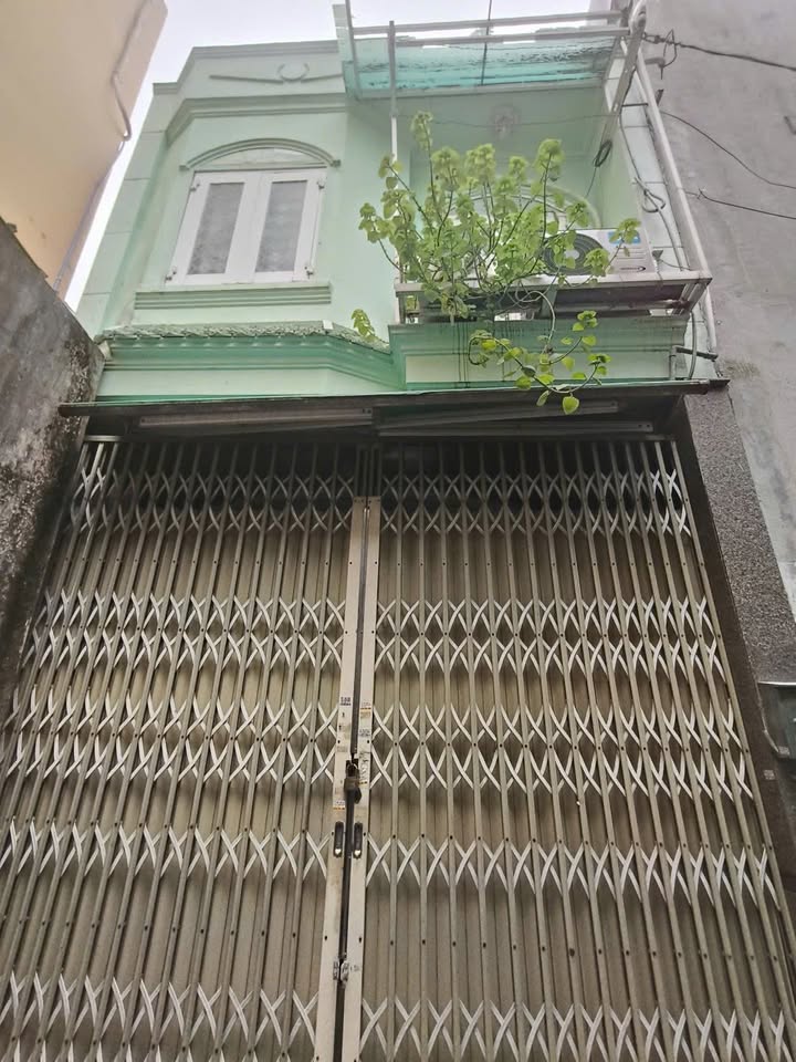 Thuê nhà Cống Lở Tân Bình 32m² giá 6 triệu - Sẵn sàng ở ngay!