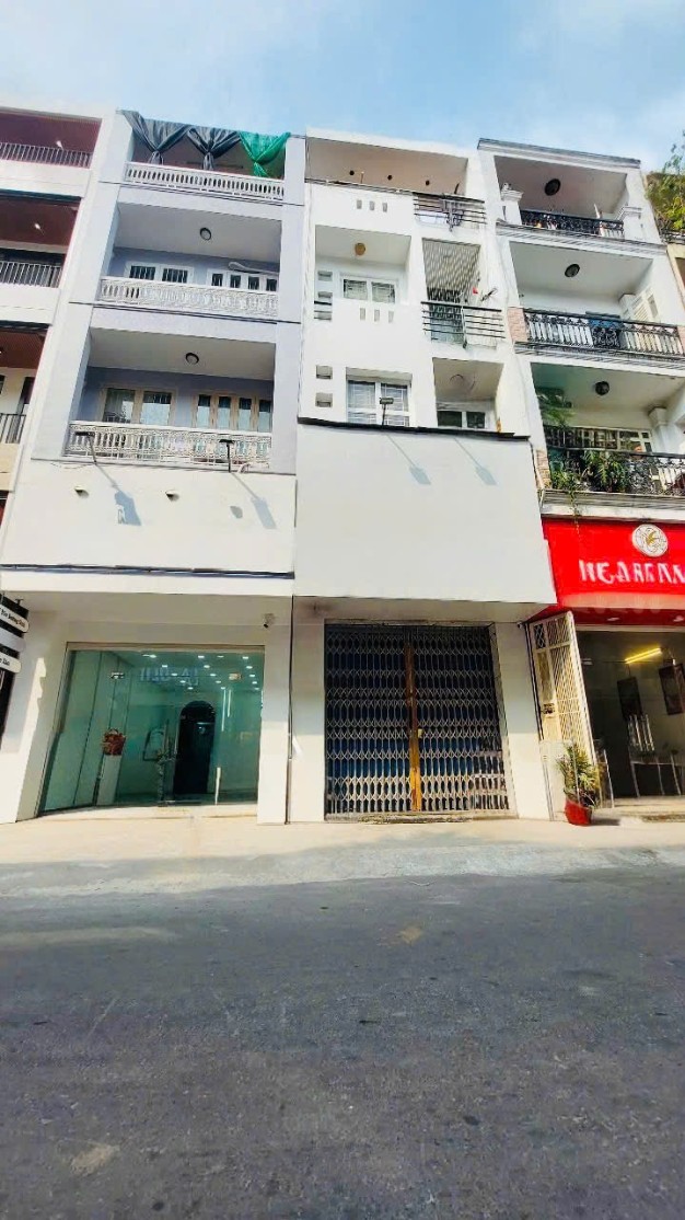 Mặt Tiền Kinh Doanh Đường Hoa Lan Phú Nhuận - Giá Tốt 35 Triệu/tháng