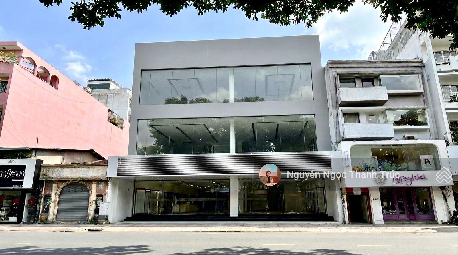 Cho thuê mặt tiền Hai Bà Trưng Q3 - 300m² - Ngang 10m - Kinh doanh đắc địa