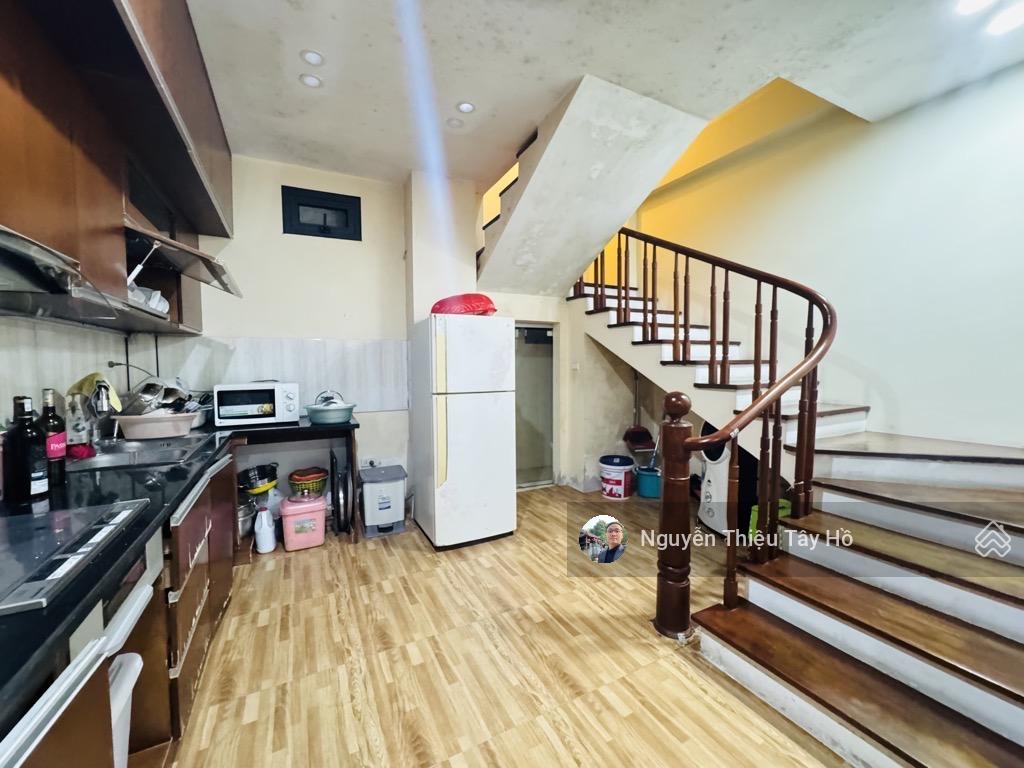 Nhà Đội Cấn 42m² - Ô tô tránh, 4 tầng, Sổ đỏ chính chủ - 8.8 tỷ