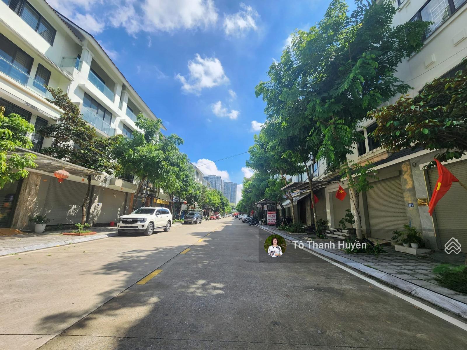 Nhà phố liền kề Dương Nội 100m² giá 19.5 tỷ - Mặt tiền kinh doanh đắc địa!