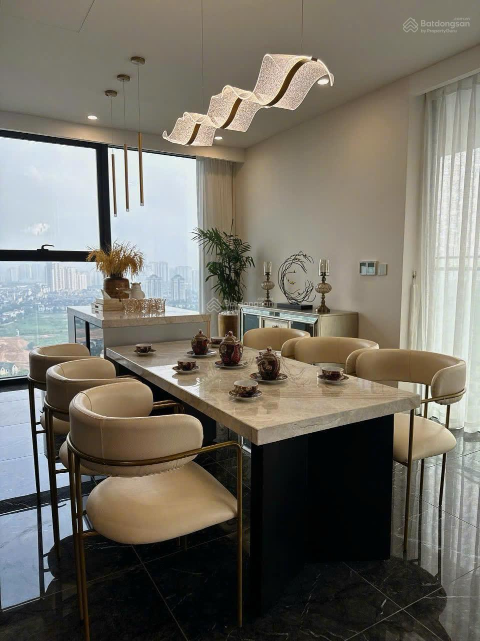 Bán Gấp Chung Cư Sunshine Golden River Tây Hồ 125m² View Sông Hồng - Full Nội Thất