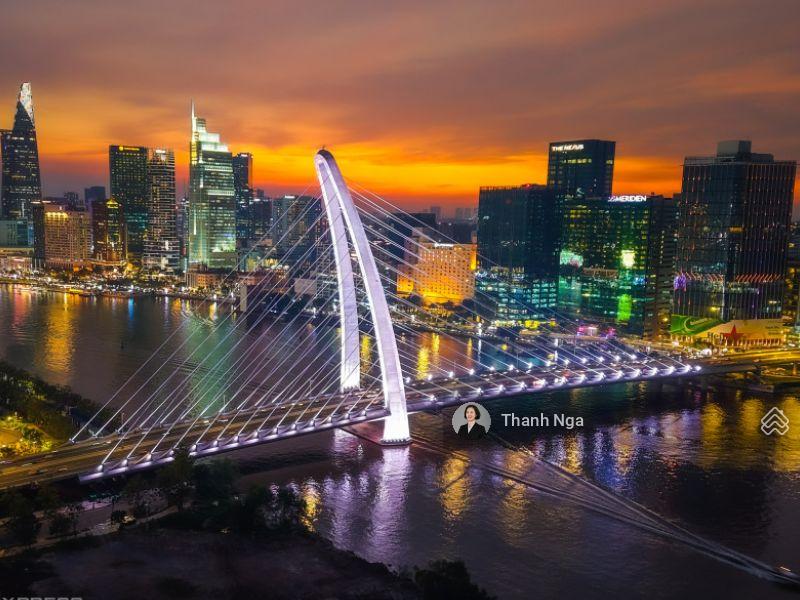 Căn hộ Vinhomes Golden River Q1 49.5m² 1PN - View Đẹp, Sổ Hồng Ngay!