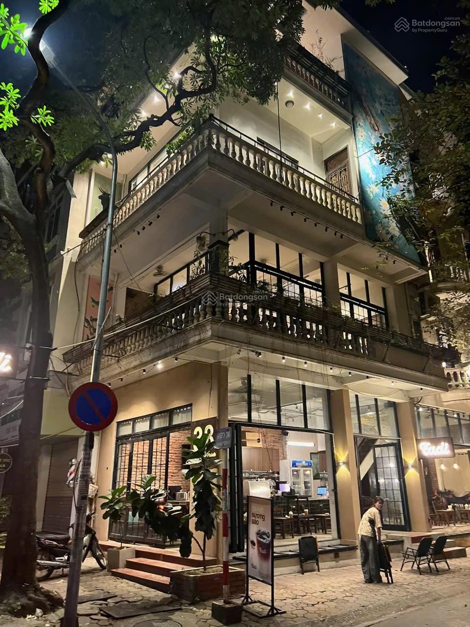 Cho thuê Nhà phố 150m² 8 tầng mặt tiền Bà Triệu, Hoàn Kiếm - Kinh doanh đắc lợi