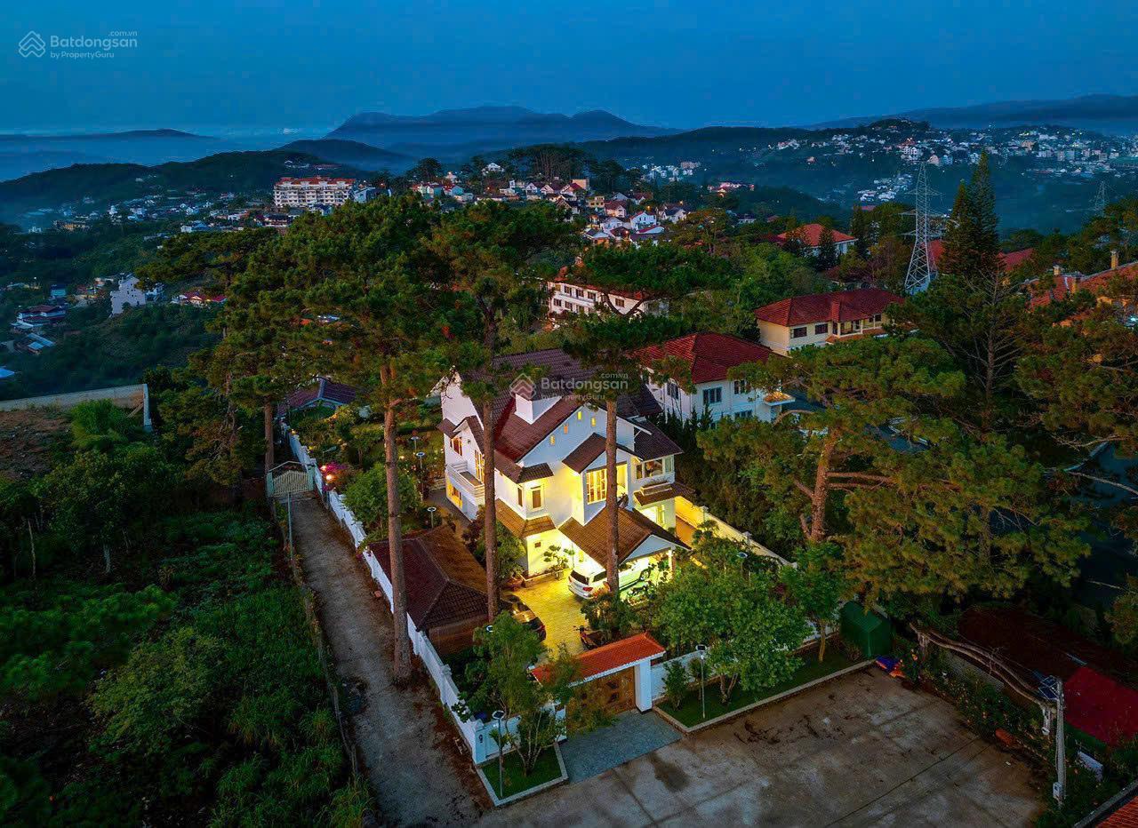 Biệt thự Pháp cổ 989m² trung tâm Đà Lạt - Kế Dinh Nam Phương - 99 tỷ