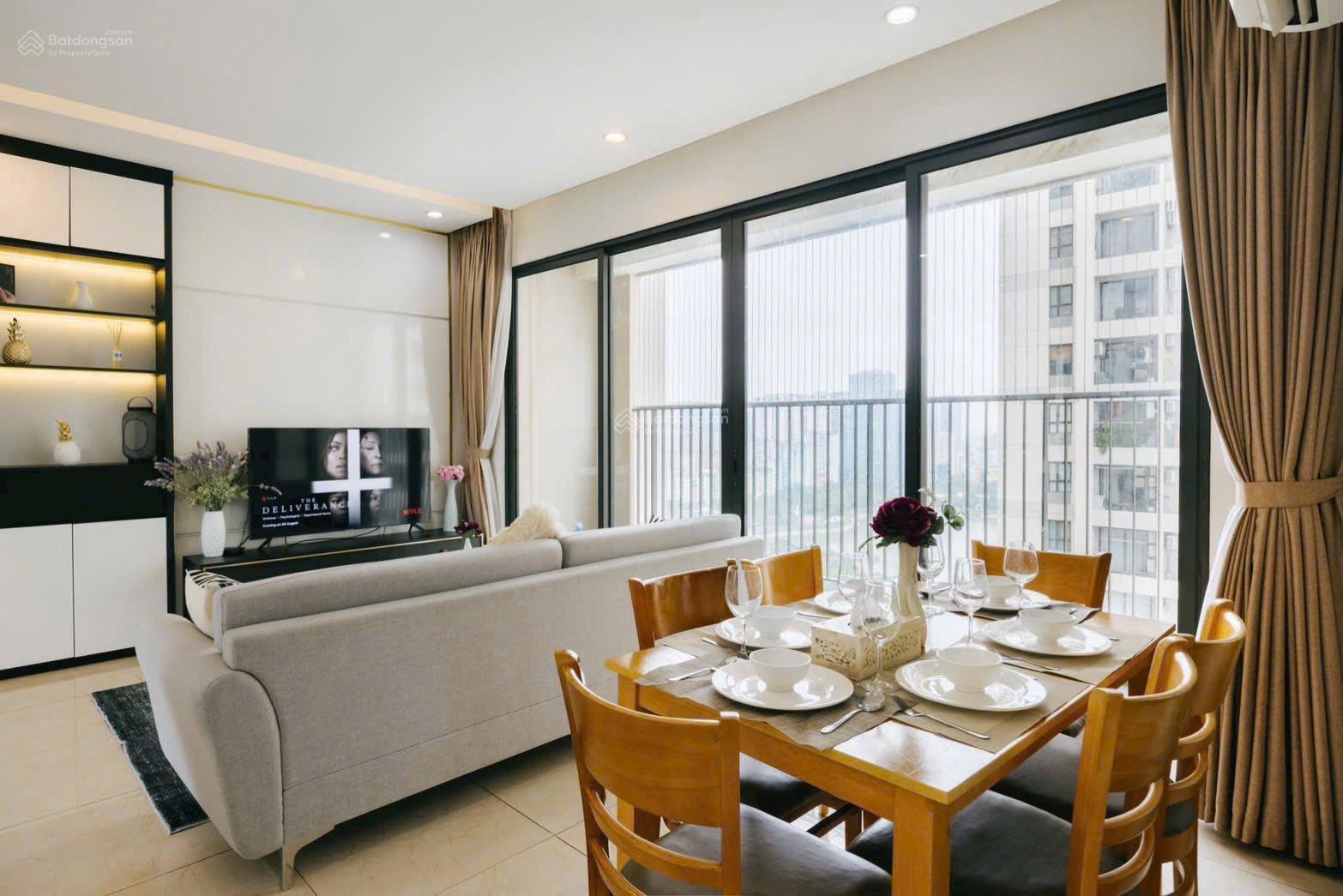 Chung cư Vườn Xuân 71 Nguyễn Chí Thanh - Căn góc 110m² 3PN, Full nội thất, Giá 16.5 Triệu