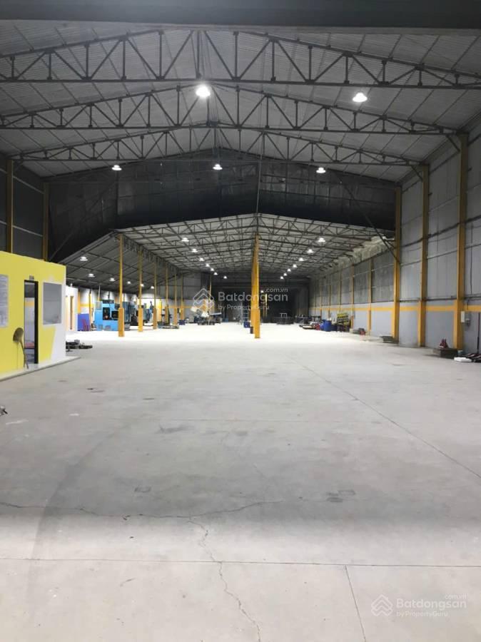 Kho Xưởng Bình Chánh 1.800m² - Container Thoải Mái 24/24!