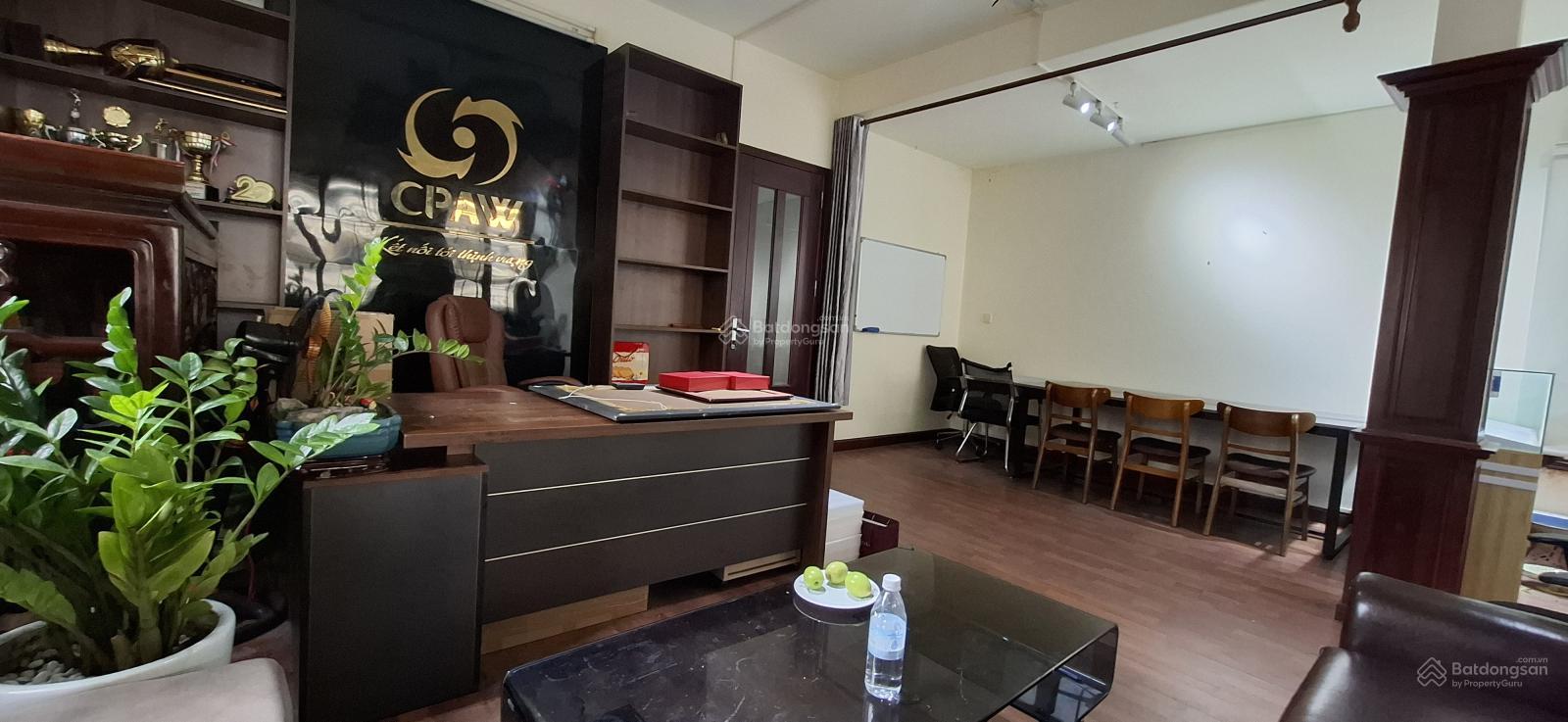 Cho thuê văn phòng 30-150m² Tôn Thất Tùng, Đống Đa - View Hồ Hố Mẻ, Nội thất đủ