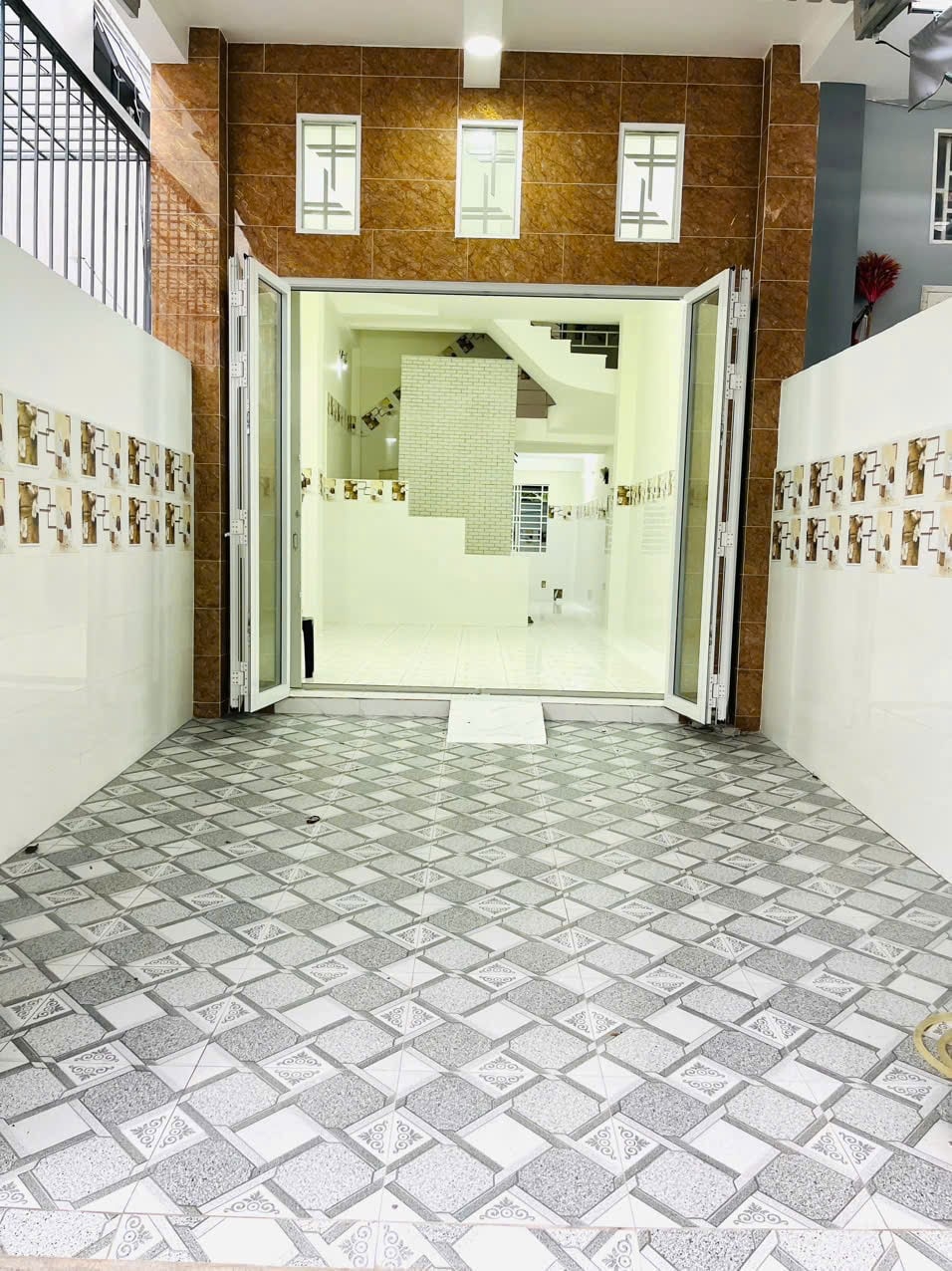 Cho thuê nhà trệt lửng lầu KDC CTY 8, Cái Răng - 180m², 7.5 triệu/tháng