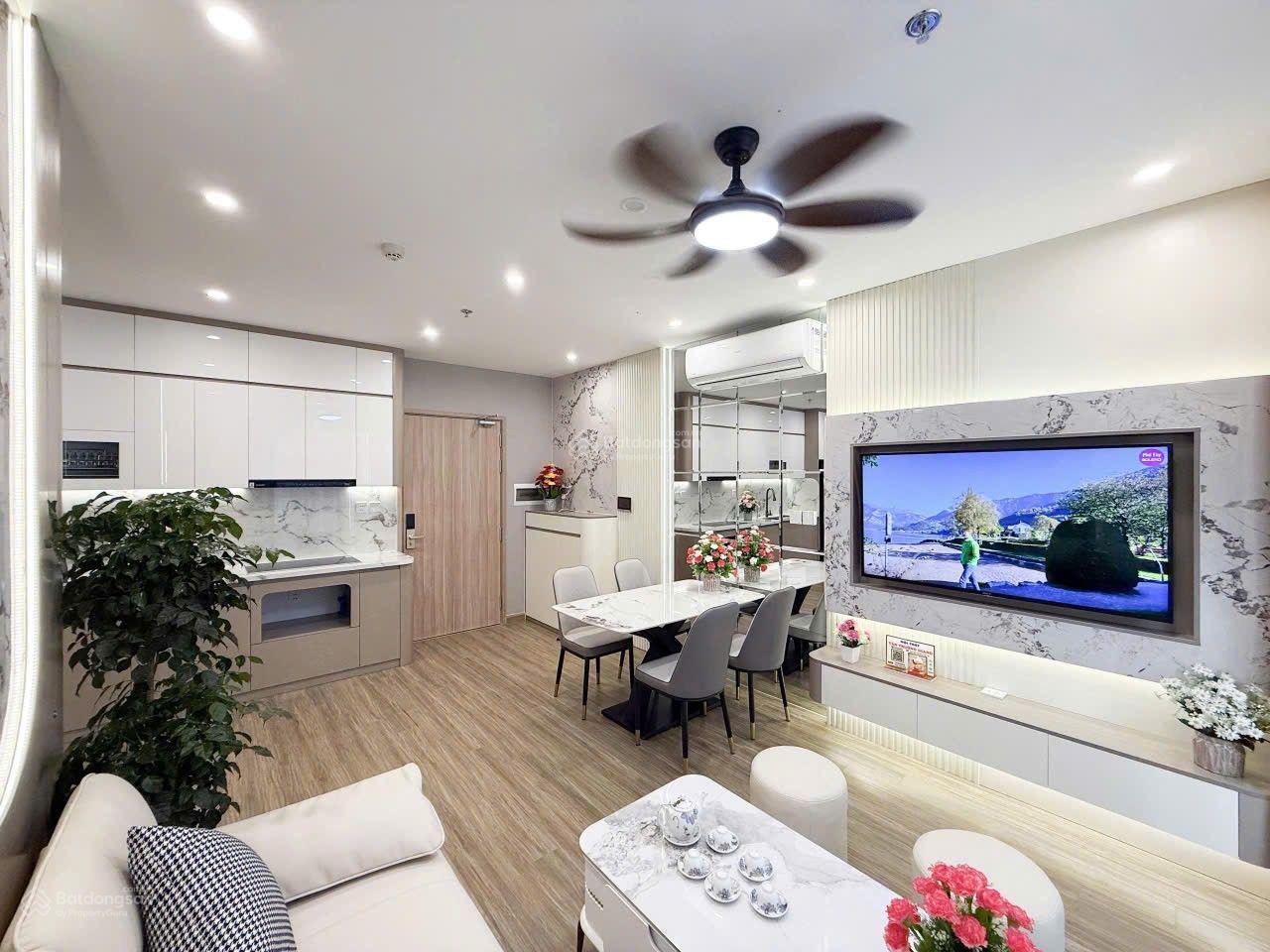 Căn hộ Vinhomes Smart City 77m² View Bể Bơi - Full Nội Thất Cao Cấp!