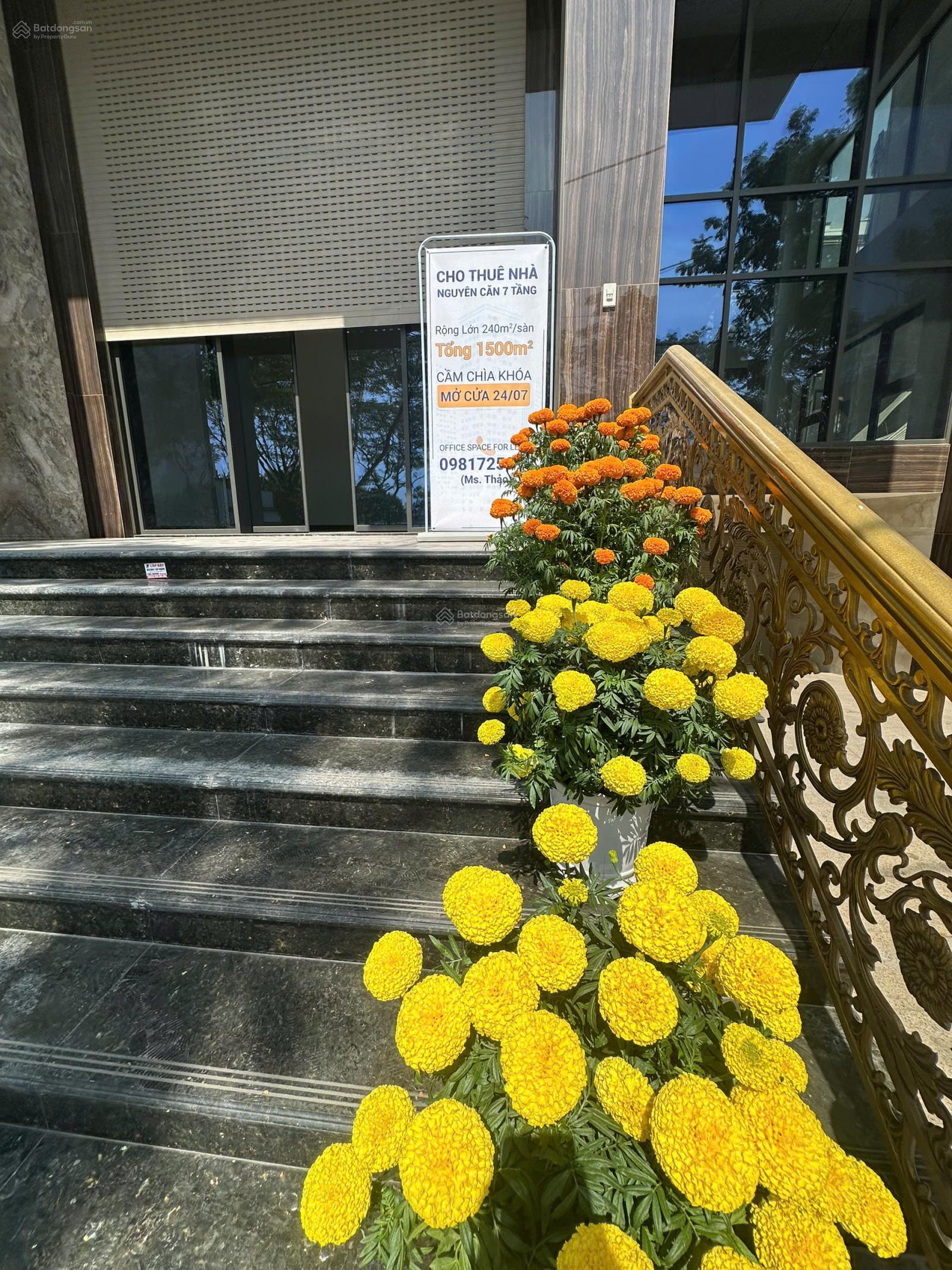 Cho Thuê Tòa Nhà Văn Phòng Mặt Sông Sài Gòn - 1500m²