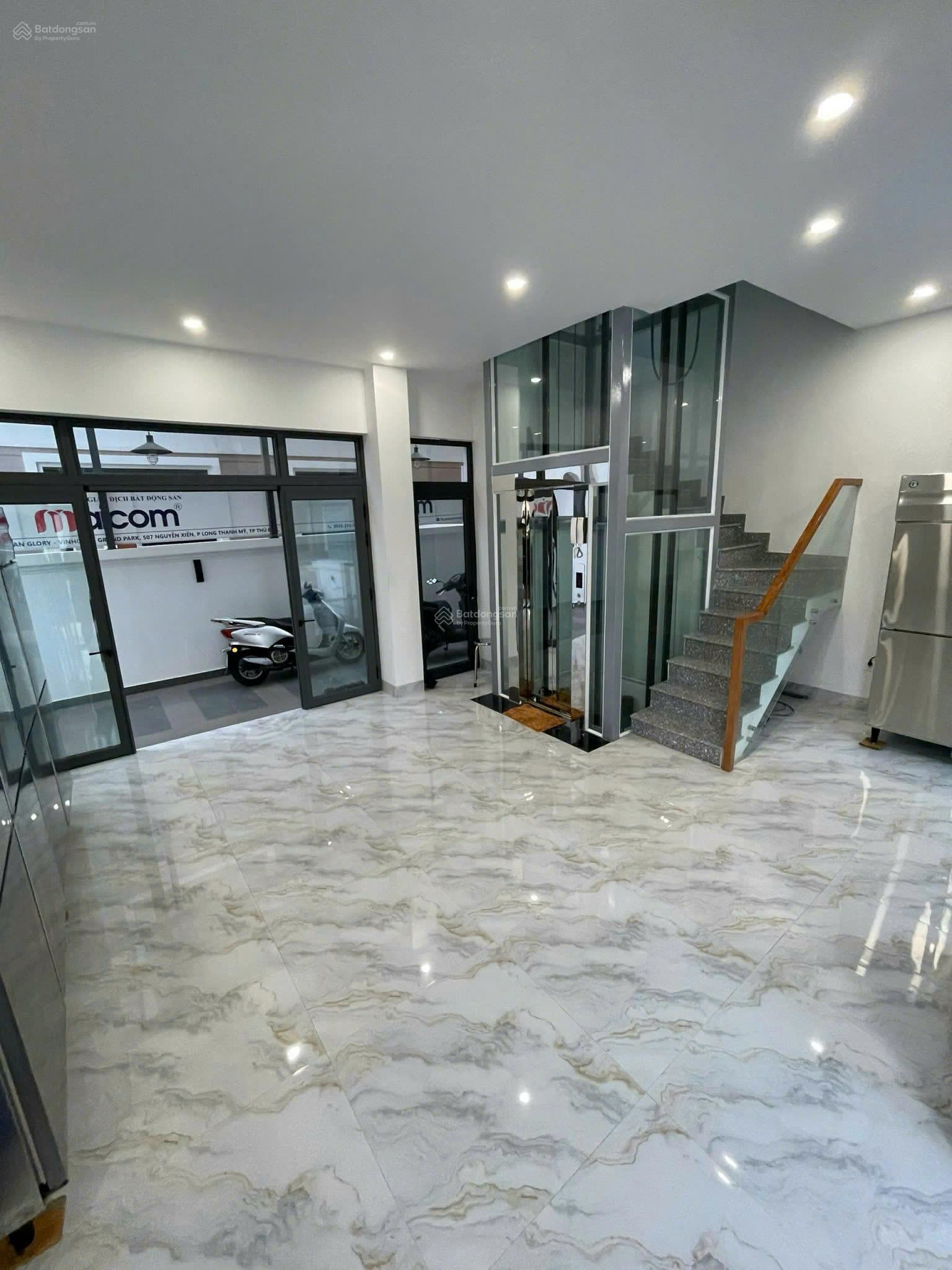 Nhà phố 5 tầng 108m² có thang máy, 5WC - Vinhomes Grand Park, Q9