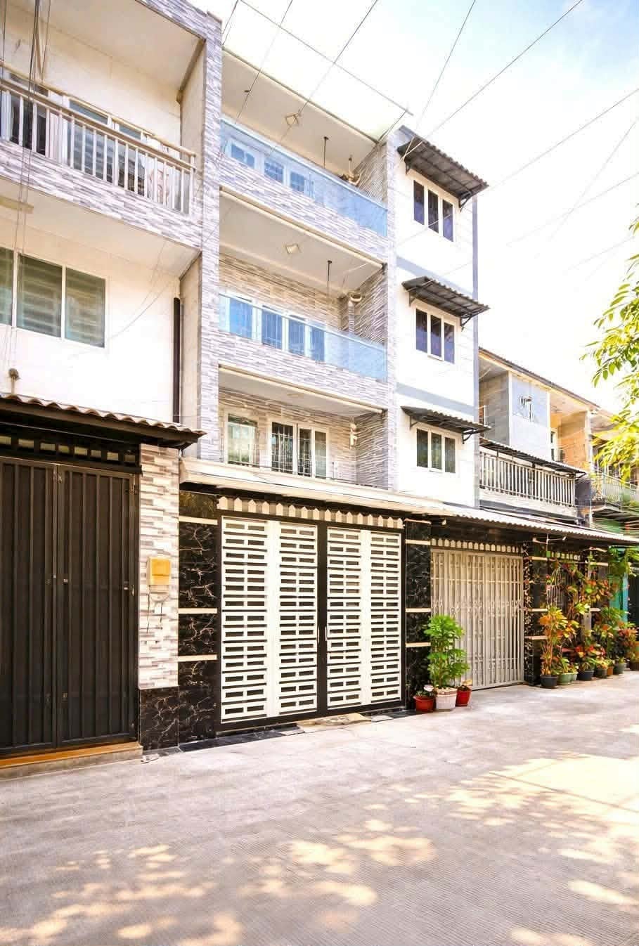 Nhà Hẻm 6m Tân Bình 46m² - 4 PN Master, 10' ra Sân Bay - Giá Tốt