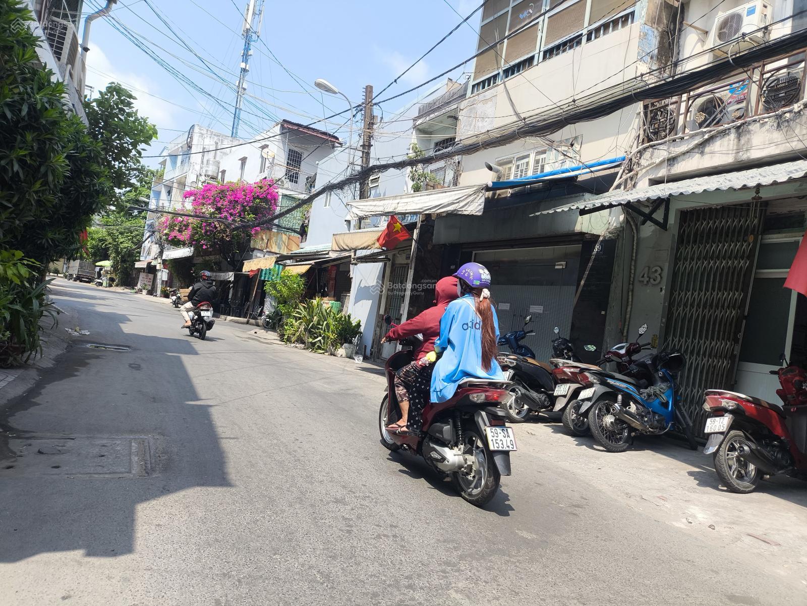 Cho thuê nhà Ngô Đức Kế Bình Thạnh 74m² giá 11.9 triệu - Vị trí đắc địa!