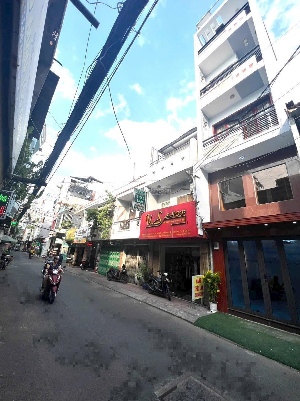 Nhà MT Lạc Long Quân Q11 Kinh Doanh Sầm Uất - Giá 9.9 Triệu/Tháng