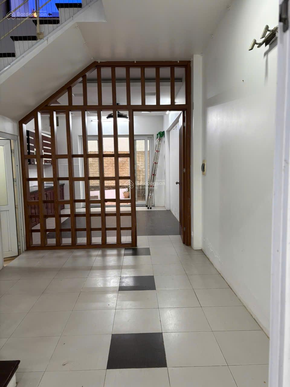 Cho thuê nhà mặt tiền Nguyễn Khuyến, Văn Quán 90m² 4 tầng - Kinh doanh/Ở lý tưởng